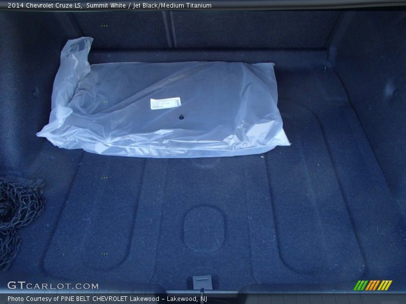 Summit White / Jet Black/Medium Titanium 2014 Chevrolet Cruze LS