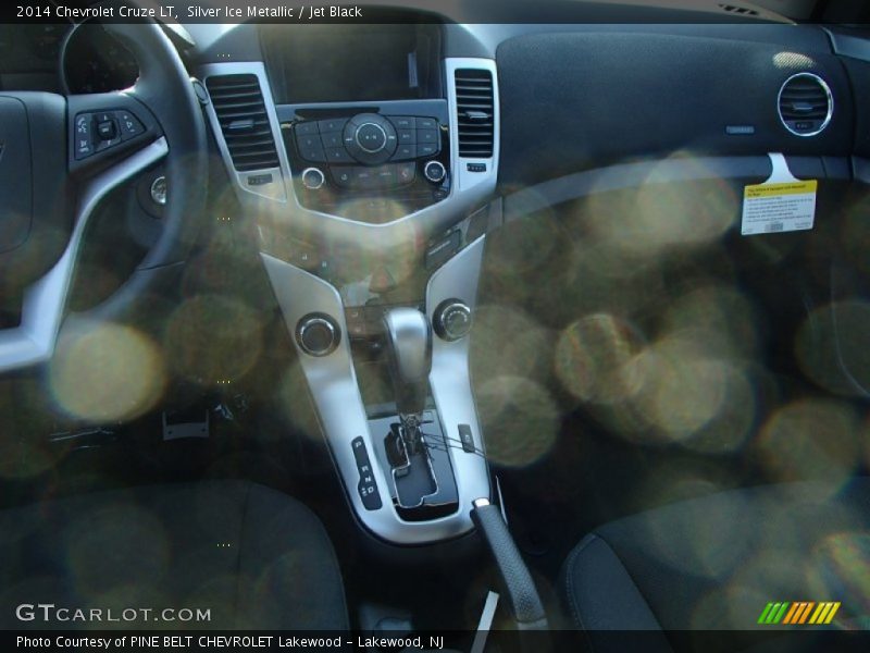Silver Ice Metallic / Jet Black 2014 Chevrolet Cruze LT