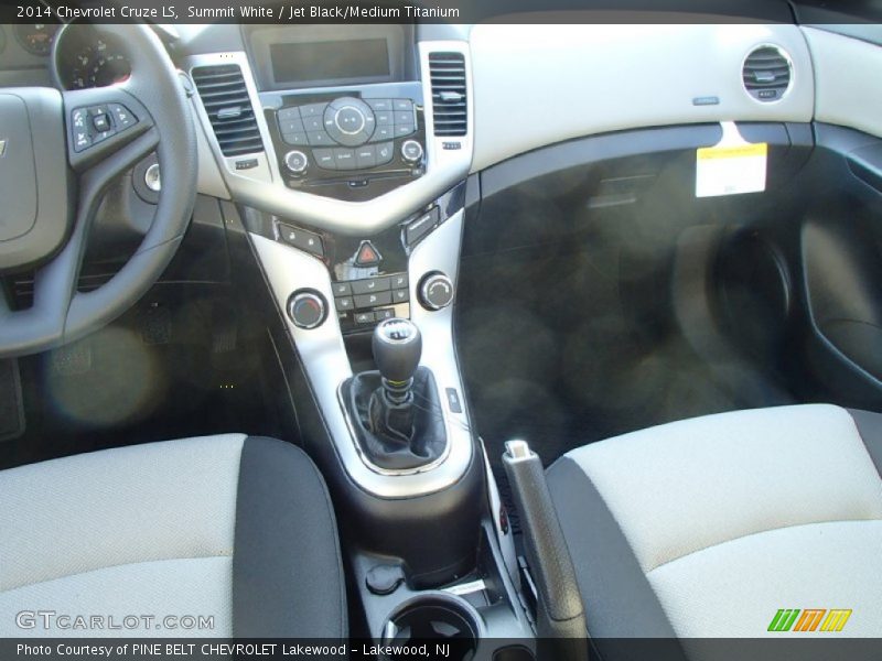 Summit White / Jet Black/Medium Titanium 2014 Chevrolet Cruze LS