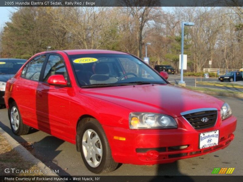 Rally Red / Beige 2005 Hyundai Elantra GT Sedan