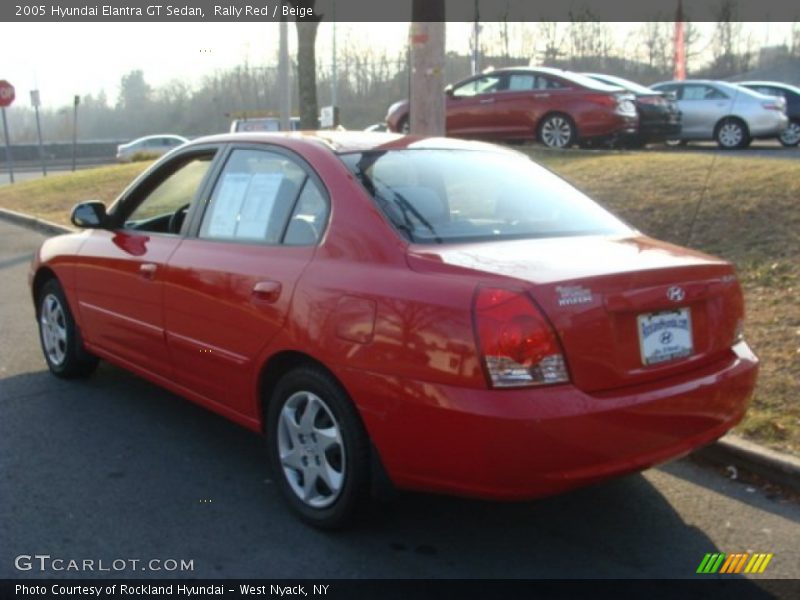 Rally Red / Beige 2005 Hyundai Elantra GT Sedan