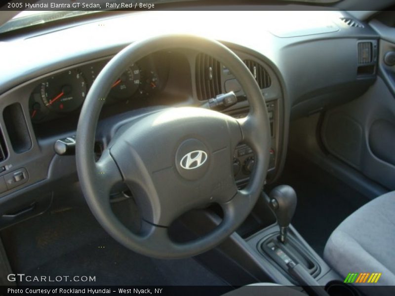 Rally Red / Beige 2005 Hyundai Elantra GT Sedan