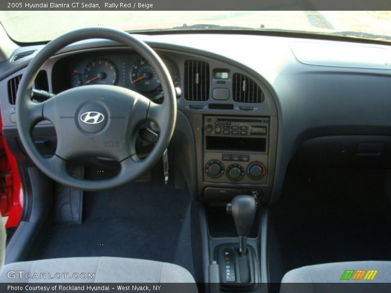 Rally Red / Beige 2005 Hyundai Elantra GT Sedan