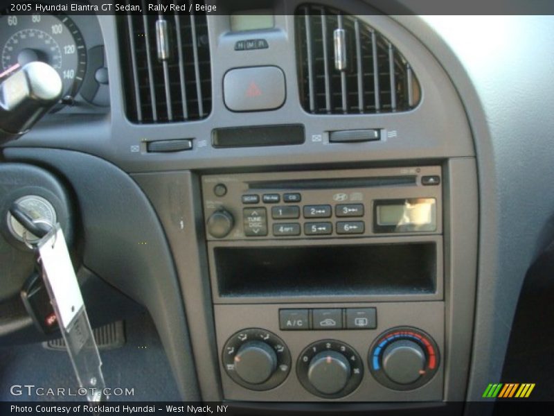 Rally Red / Beige 2005 Hyundai Elantra GT Sedan