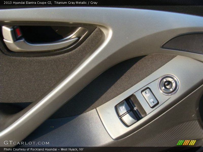 Titanium Gray Metallic / Gray 2013 Hyundai Elantra Coupe GS