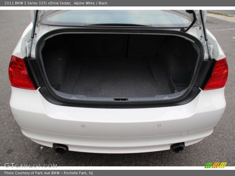 Alpine White / Black 2011 BMW 3 Series 335i xDrive Sedan