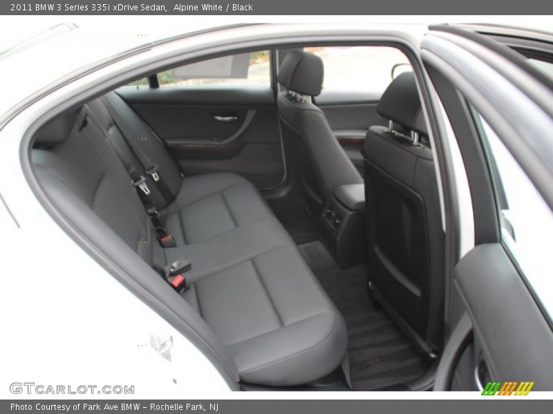 Alpine White / Black 2011 BMW 3 Series 335i xDrive Sedan