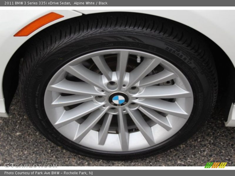 Alpine White / Black 2011 BMW 3 Series 335i xDrive Sedan