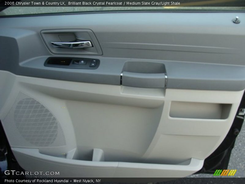 Brilliant Black Crystal Pearlcoat / Medium Slate Gray/Light Shale 2008 Chrysler Town & Country LX