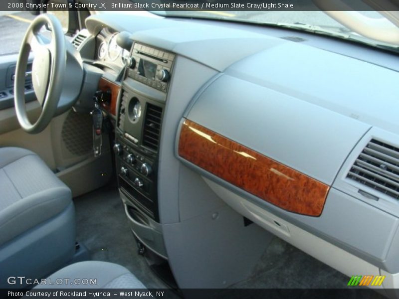 Brilliant Black Crystal Pearlcoat / Medium Slate Gray/Light Shale 2008 Chrysler Town & Country LX