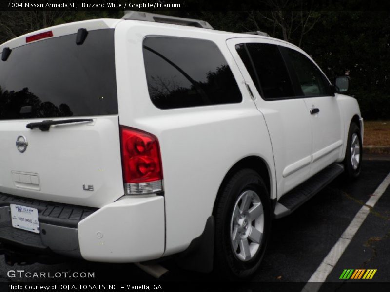 Blizzard White / Graphite/Titanium 2004 Nissan Armada SE