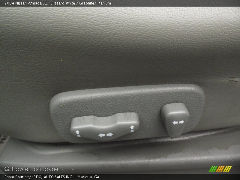 Blizzard White / Graphite/Titanium 2004 Nissan Armada SE