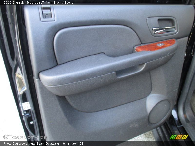 Black / Ebony 2010 Chevrolet Suburban LT 4x4