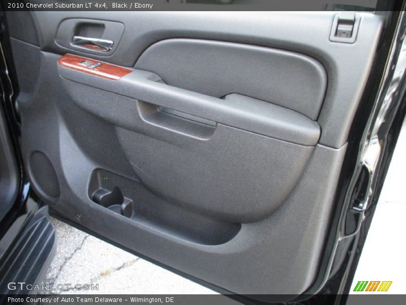 Black / Ebony 2010 Chevrolet Suburban LT 4x4