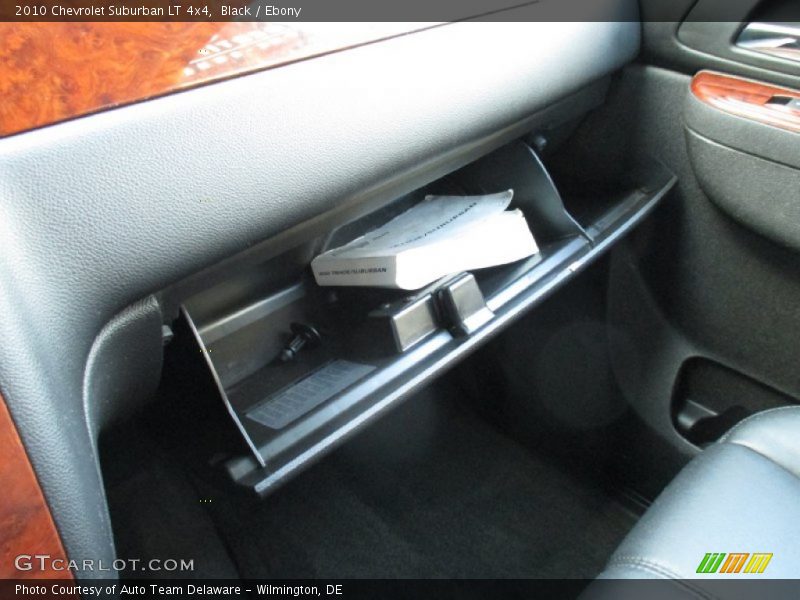 Black / Ebony 2010 Chevrolet Suburban LT 4x4