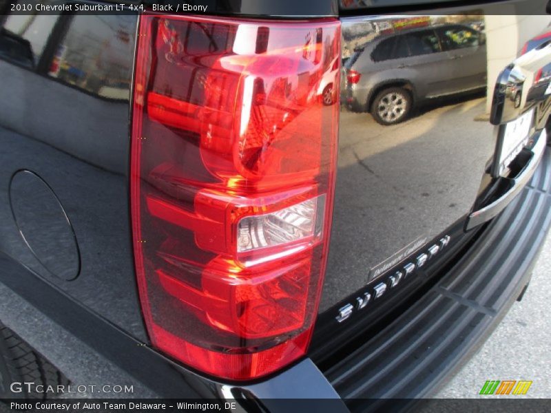Black / Ebony 2010 Chevrolet Suburban LT 4x4