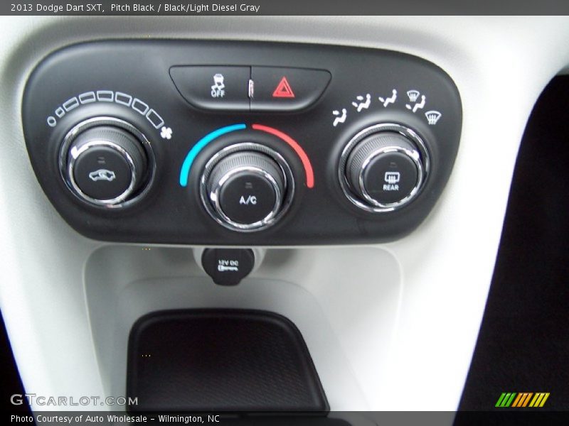 Pitch Black / Black/Light Diesel Gray 2013 Dodge Dart SXT