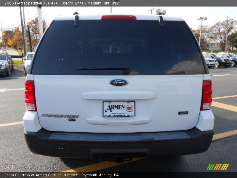 Oxford White / Medium Flint Grey 2006 Ford Expedition XLT 4x4