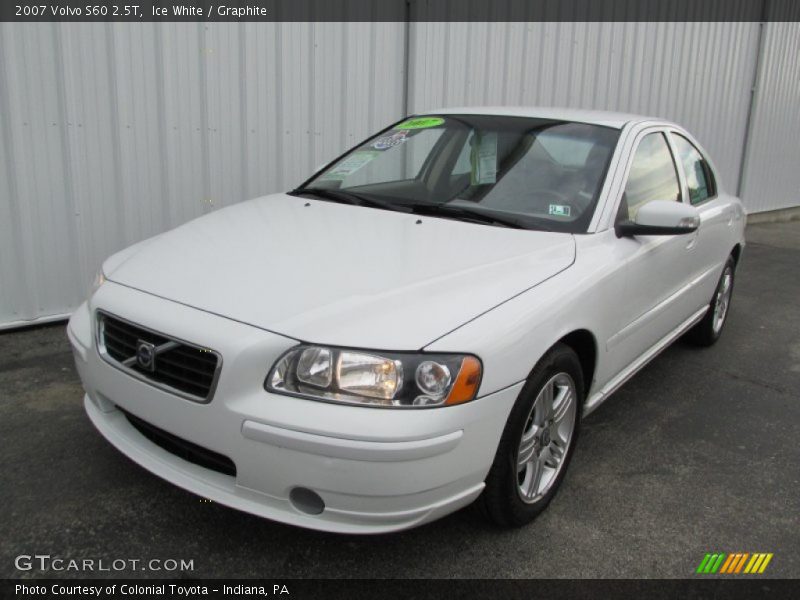 Ice White / Graphite 2007 Volvo S60 2.5T