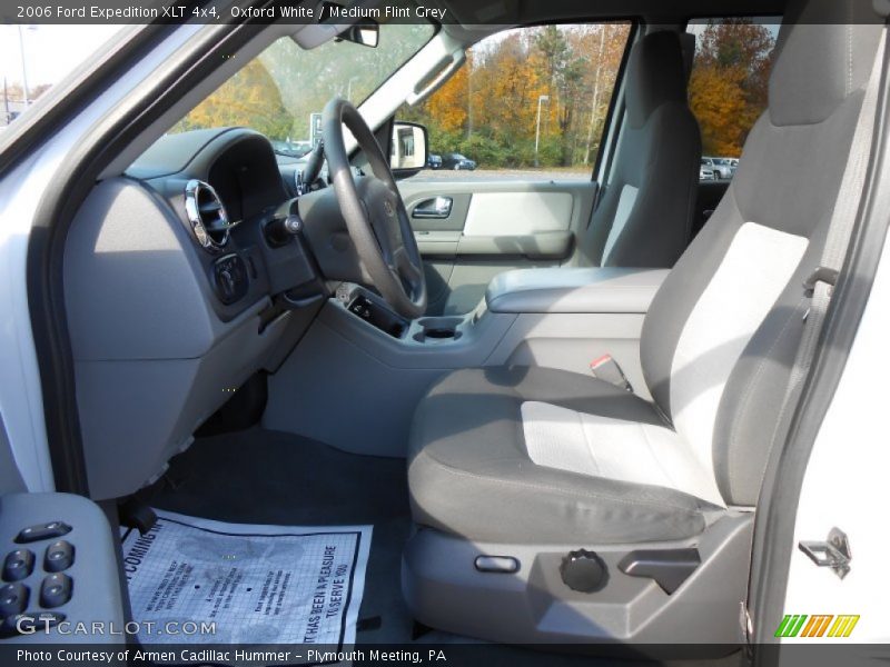 Oxford White / Medium Flint Grey 2006 Ford Expedition XLT 4x4