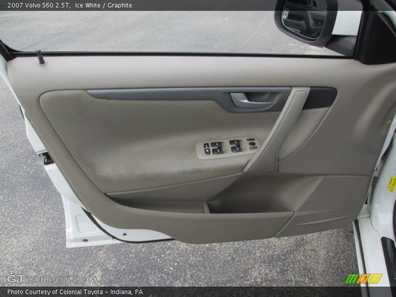 Ice White / Graphite 2007 Volvo S60 2.5T
