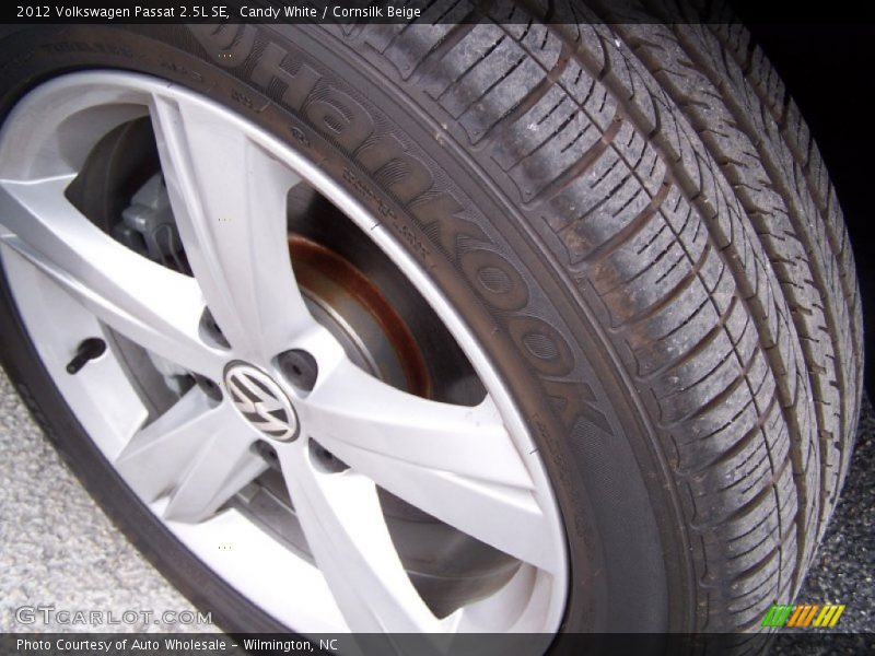 Candy White / Cornsilk Beige 2012 Volkswagen Passat 2.5L SE