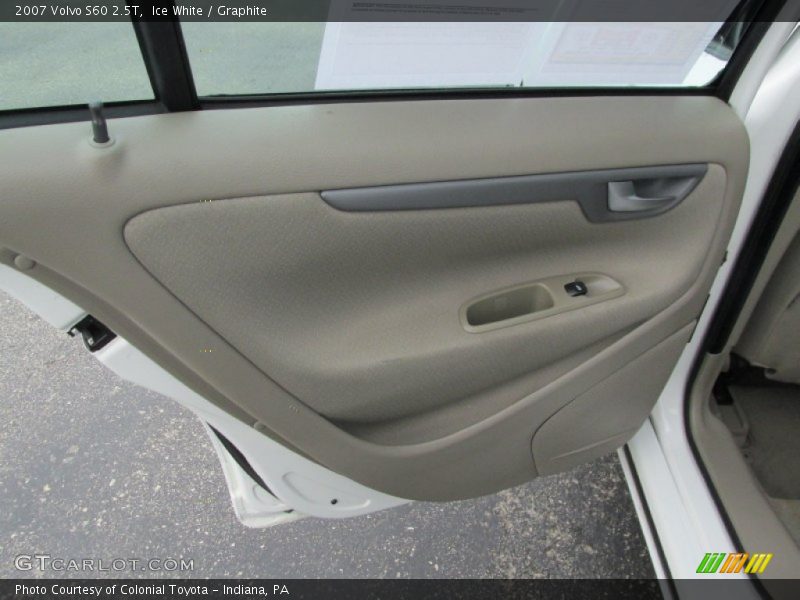 Ice White / Graphite 2007 Volvo S60 2.5T