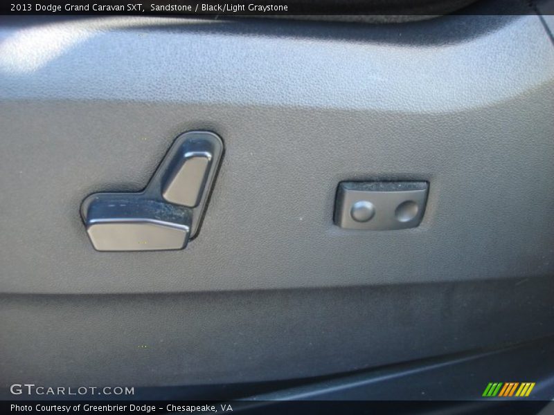 Sandstone / Black/Light Graystone 2013 Dodge Grand Caravan SXT