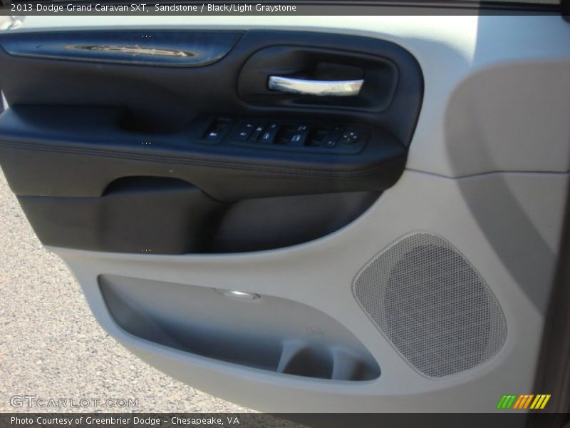 Sandstone / Black/Light Graystone 2013 Dodge Grand Caravan SXT