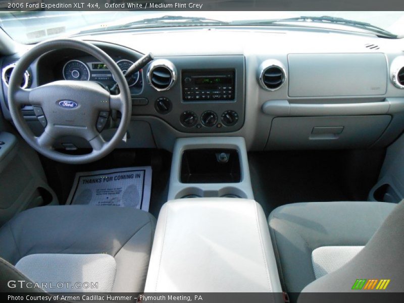 Oxford White / Medium Flint Grey 2006 Ford Expedition XLT 4x4
