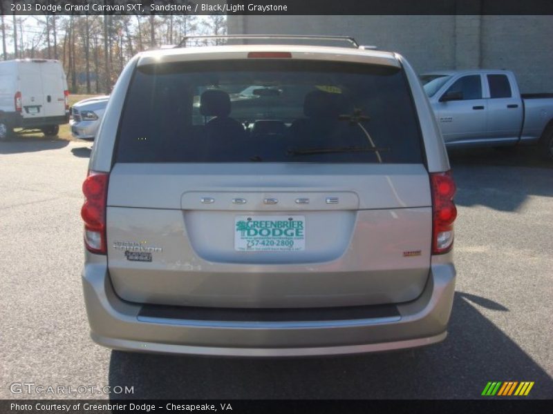 Sandstone / Black/Light Graystone 2013 Dodge Grand Caravan SXT