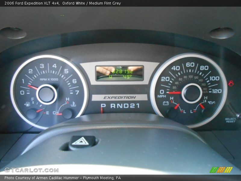 Oxford White / Medium Flint Grey 2006 Ford Expedition XLT 4x4