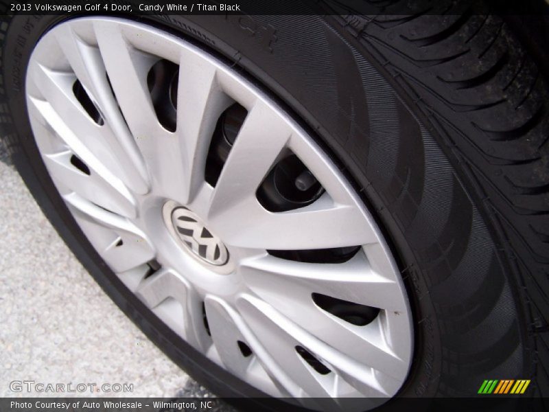 Candy White / Titan Black 2013 Volkswagen Golf 4 Door