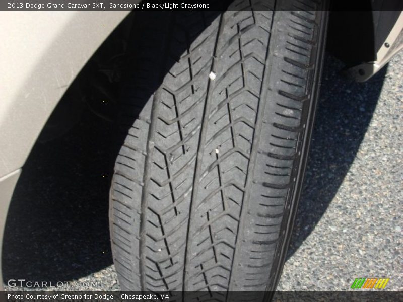 Sandstone / Black/Light Graystone 2013 Dodge Grand Caravan SXT