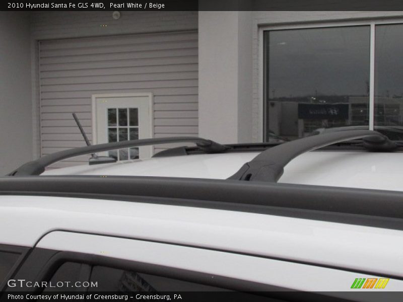 Pearl White / Beige 2010 Hyundai Santa Fe GLS 4WD