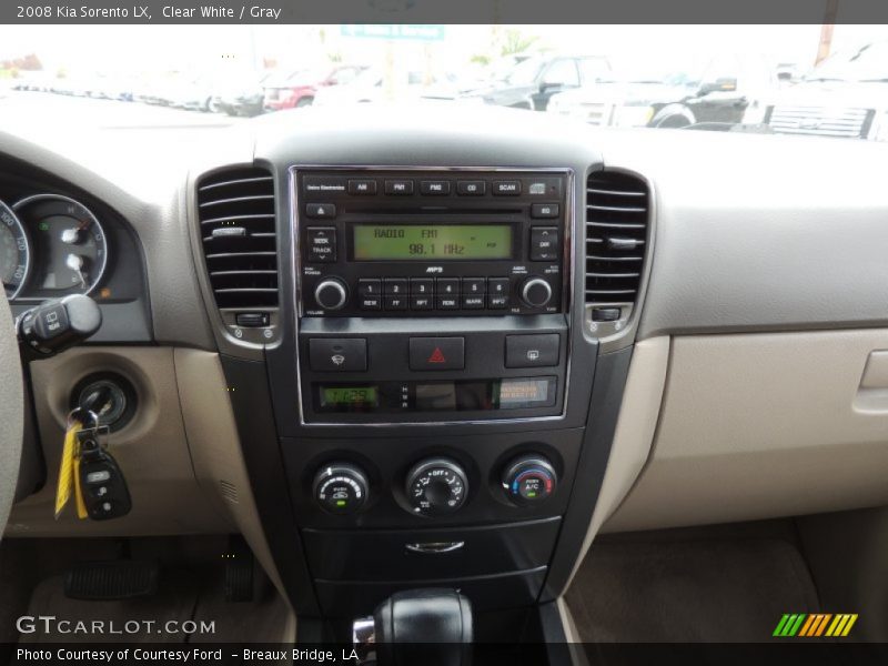 Clear White / Gray 2008 Kia Sorento LX