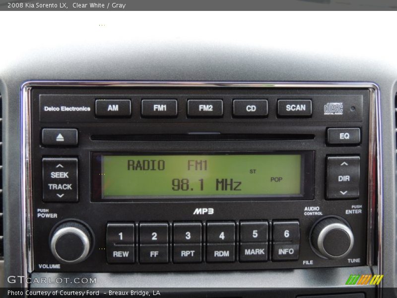 Clear White / Gray 2008 Kia Sorento LX