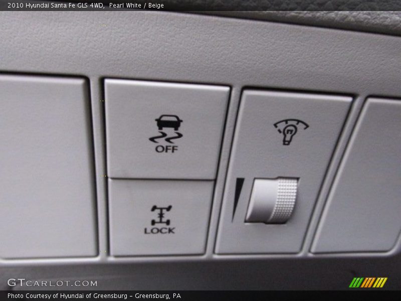 Pearl White / Beige 2010 Hyundai Santa Fe GLS 4WD