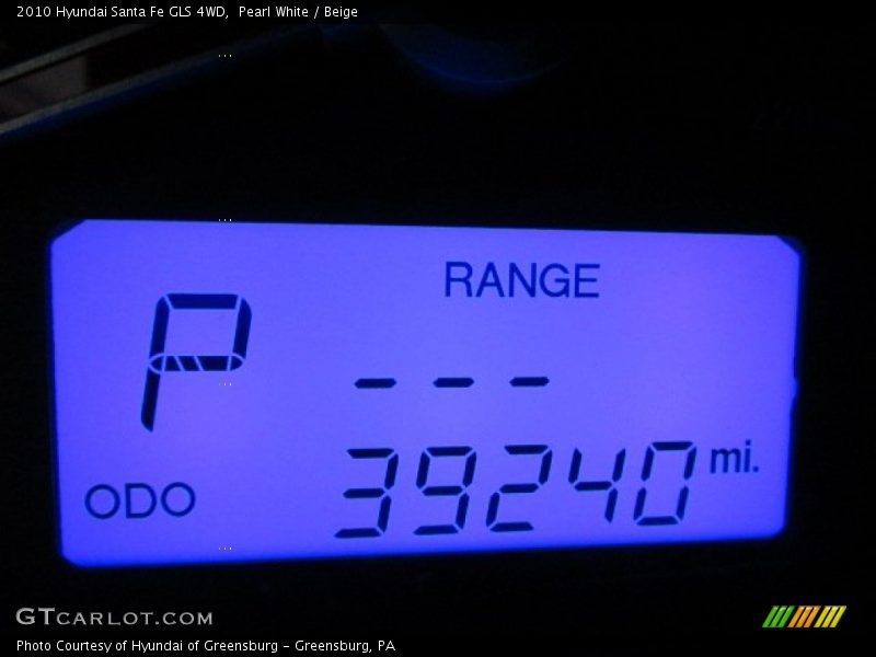 Pearl White / Beige 2010 Hyundai Santa Fe GLS 4WD