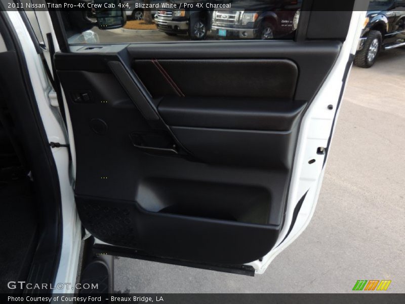 Blizzard White / Pro 4X Charcoal 2011 Nissan Titan Pro-4X Crew Cab 4x4