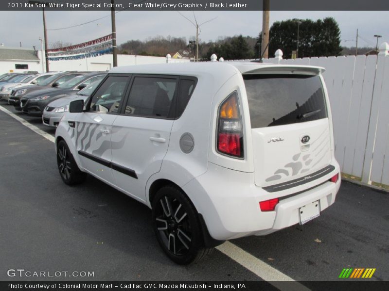 Clear White/Grey Graphics / Black Leather 2011 Kia Soul White Tiger Special Edition