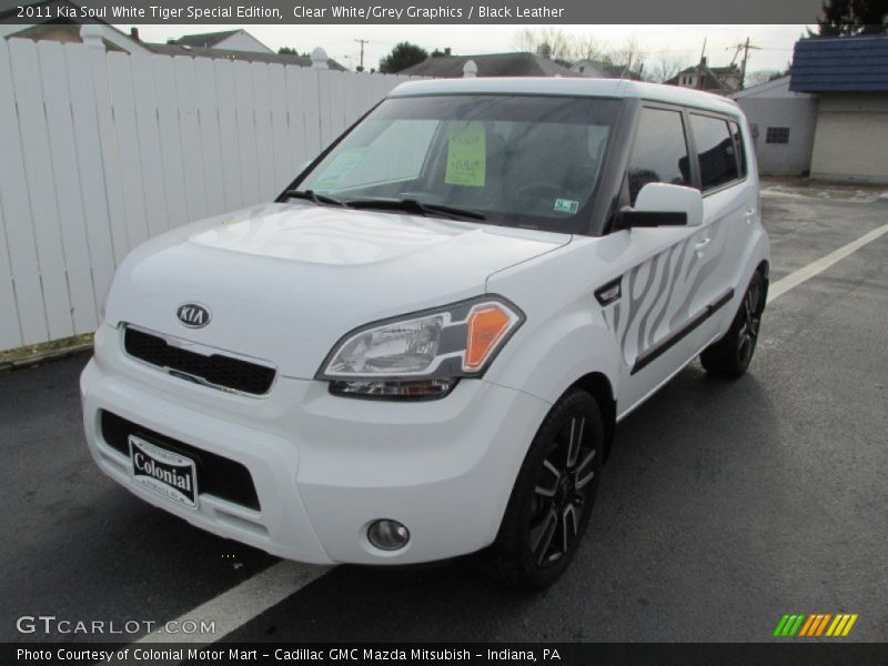 Clear White/Grey Graphics / Black Leather 2011 Kia Soul White Tiger Special Edition