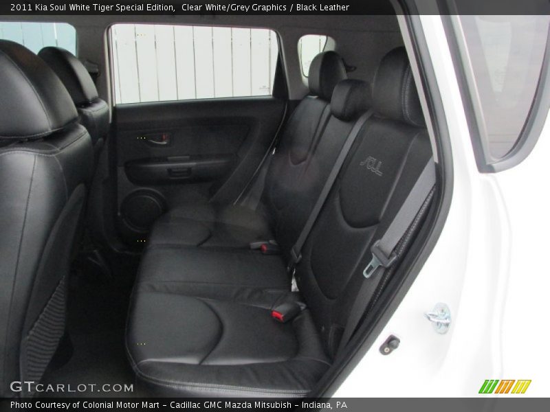 Clear White/Grey Graphics / Black Leather 2011 Kia Soul White Tiger Special Edition