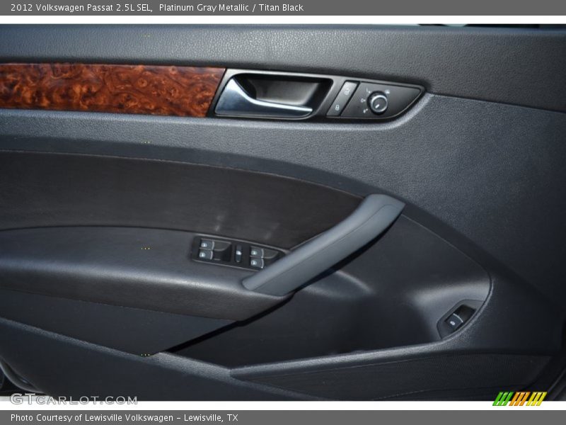 Platinum Gray Metallic / Titan Black 2012 Volkswagen Passat 2.5L SEL