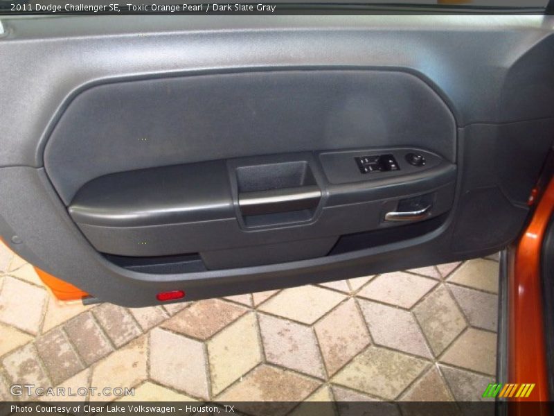 Toxic Orange Pearl / Dark Slate Gray 2011 Dodge Challenger SE