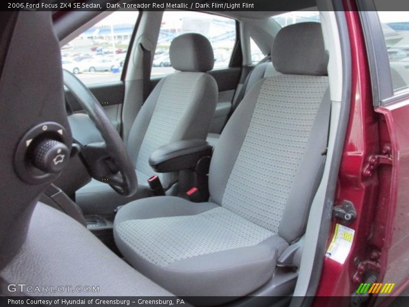 Dark Toreador Red Metallic / Dark Flint/Light Flint 2006 Ford Focus ZX4 SE Sedan