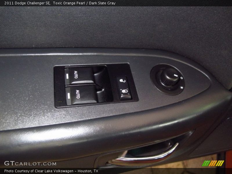 Toxic Orange Pearl / Dark Slate Gray 2011 Dodge Challenger SE