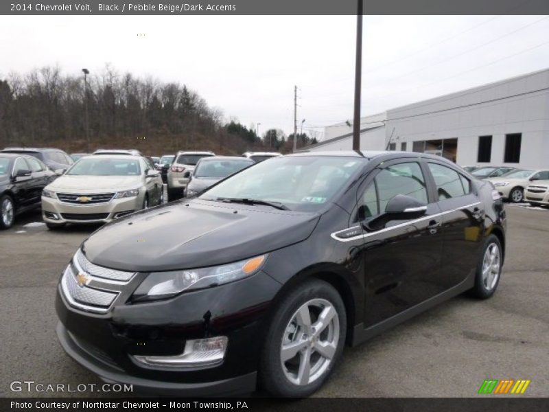 Front 3/4 View of 2014 Volt 