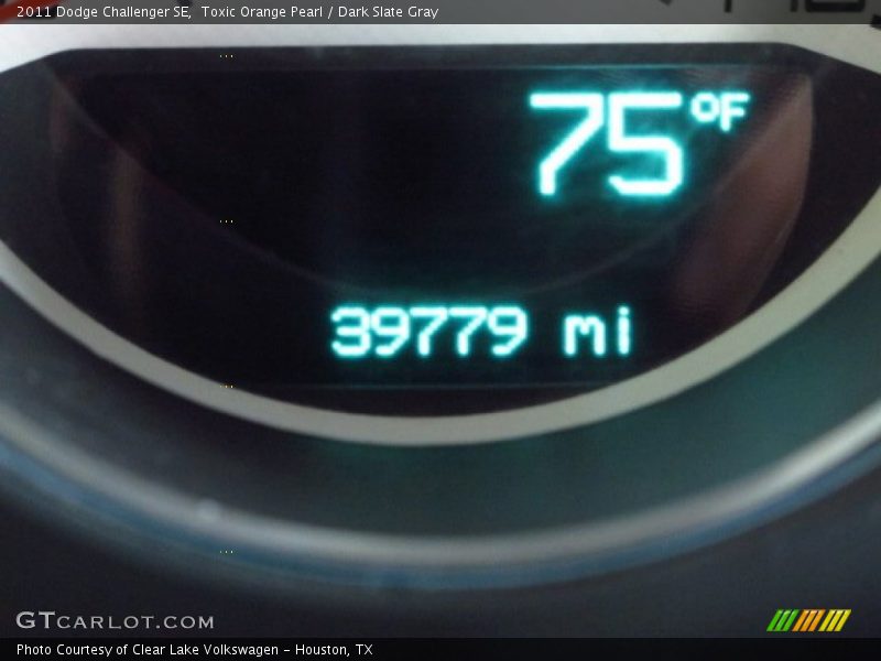 Toxic Orange Pearl / Dark Slate Gray 2011 Dodge Challenger SE