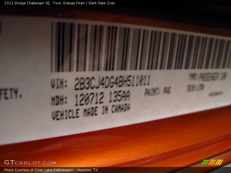 Toxic Orange Pearl / Dark Slate Gray 2011 Dodge Challenger SE